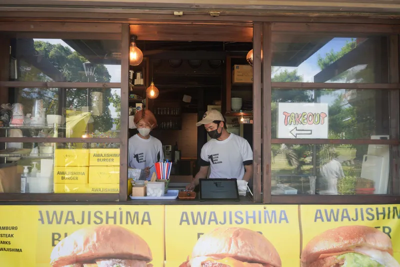 炭火焼きハンバーグ・ハンバーガー淡路島WESTの派遣求人情報