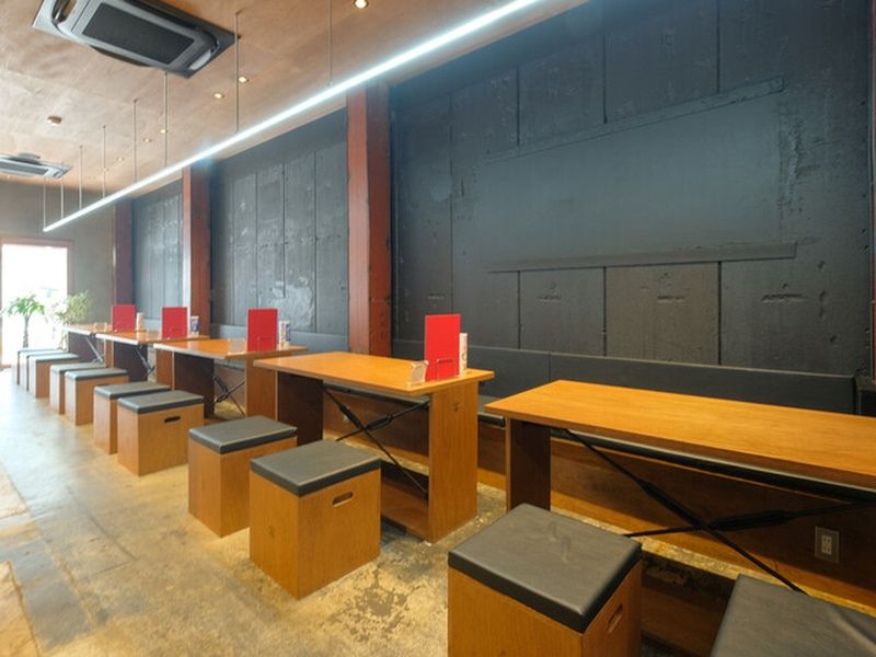 １３ＤＩＮＩＮＧ株式会社-0005の求人・転職情報