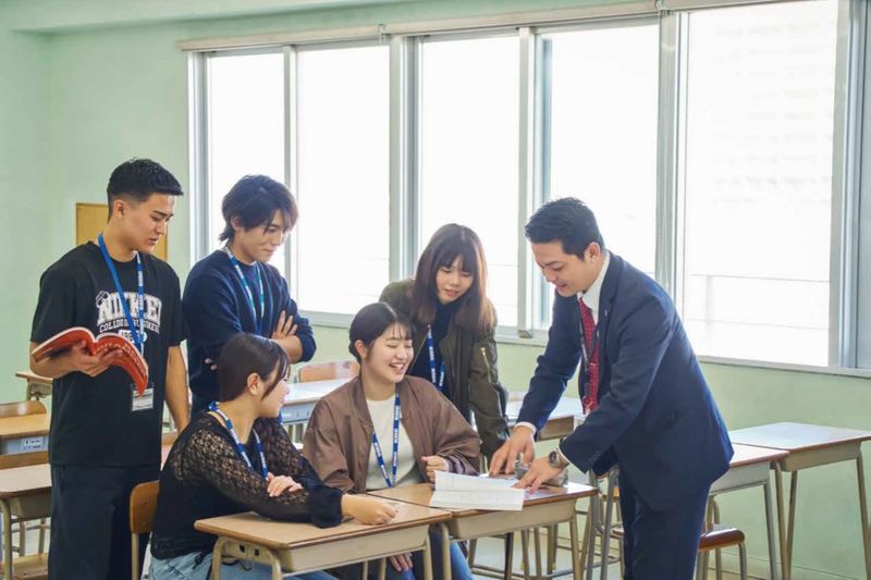 専門学校那覇日経ビジネスの求人・転職情報