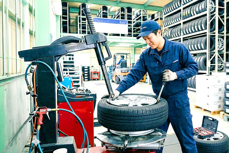 トナミ商事株式会社の求人・転職情報